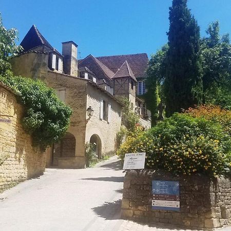 Les Appartements De Bacchus Сарла-ла-Канеда Экстерьер фото