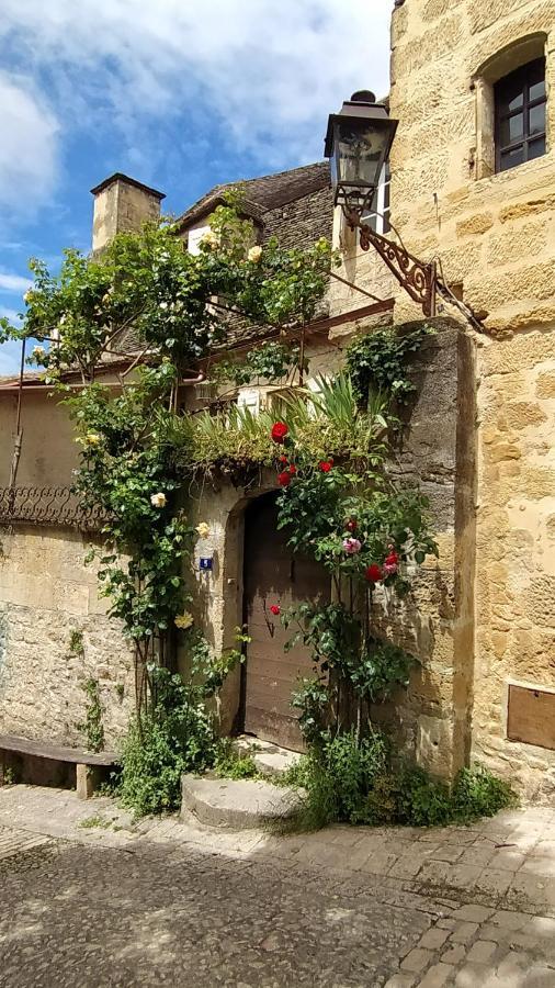 Les Appartements De Bacchus Сарла-ла-Канеда Экстерьер фото