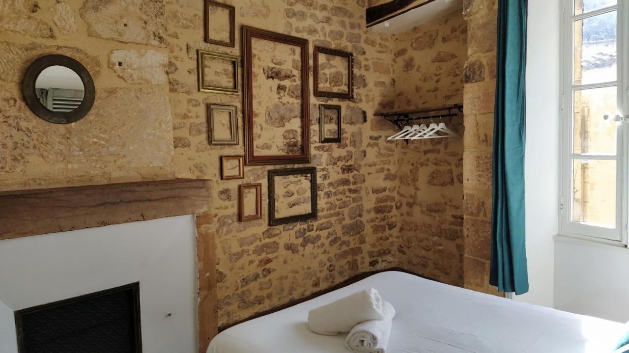 Les Appartements De Bacchus Сарла-ла-Канеда Экстерьер фото
